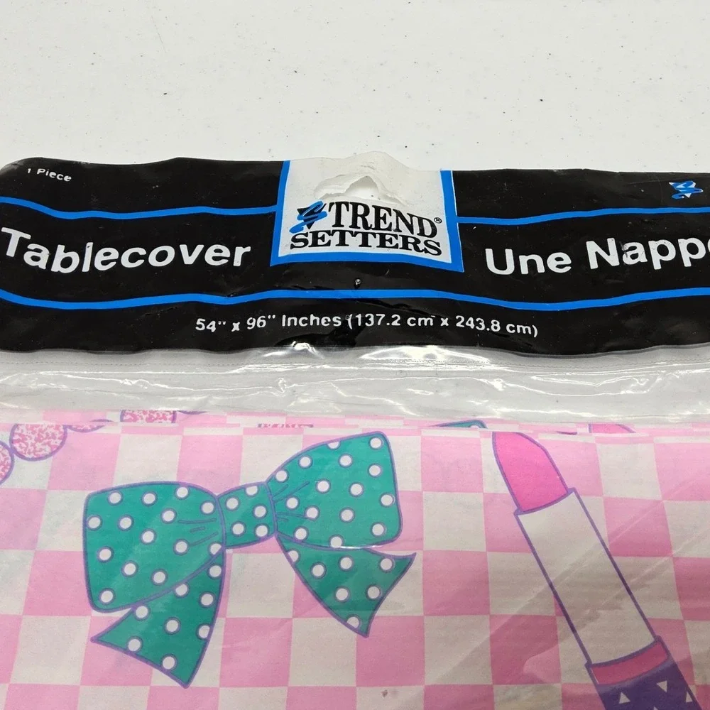 Trend Setters Makeup Party Supplies Set Kids Pink 90s Spa Theme Tablecovers Bags